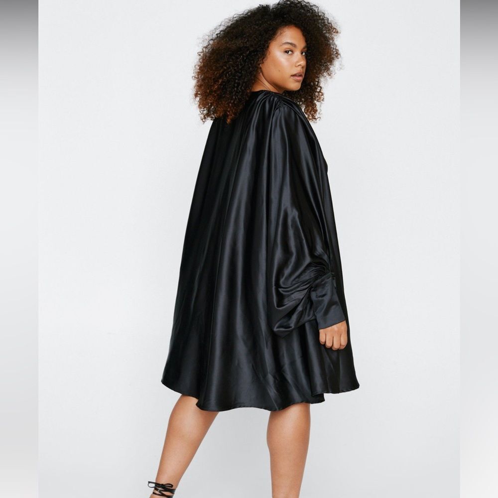 NASTY GAL Plus Size Black Satin Batwing Swing Mini Dress Size 16 - Picture 2 of 5